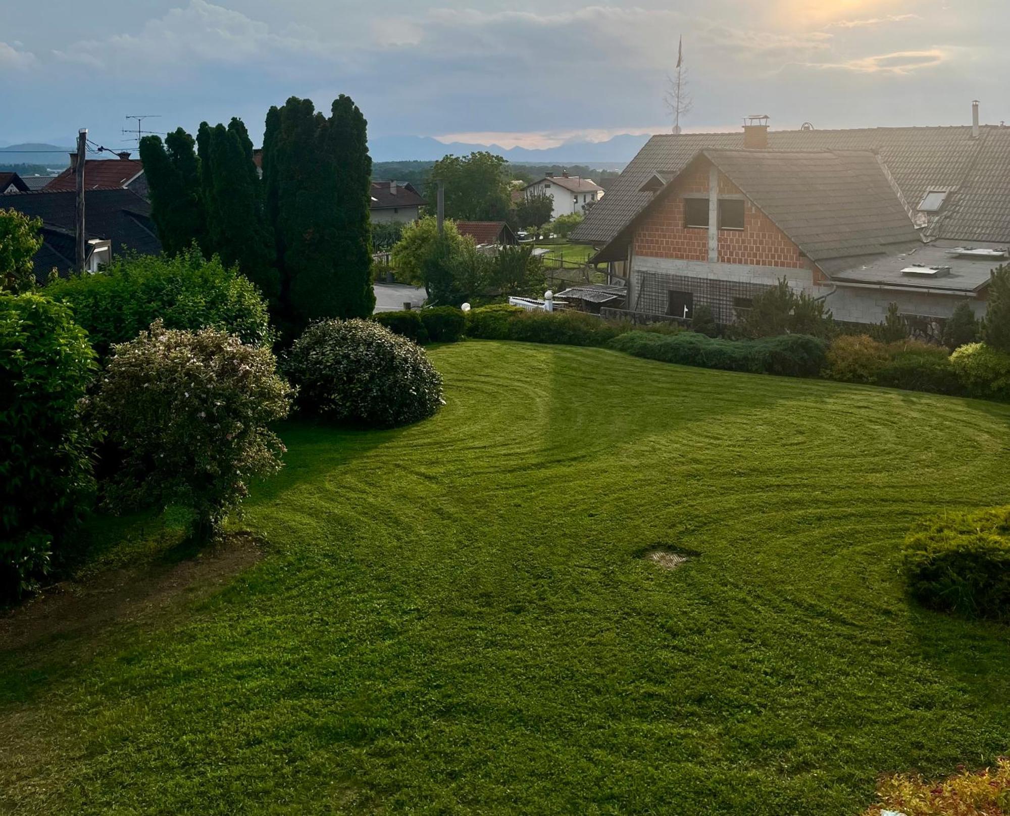 Hisa Trelc- Sobe Otel Komenda Dış mekan fotoğraf